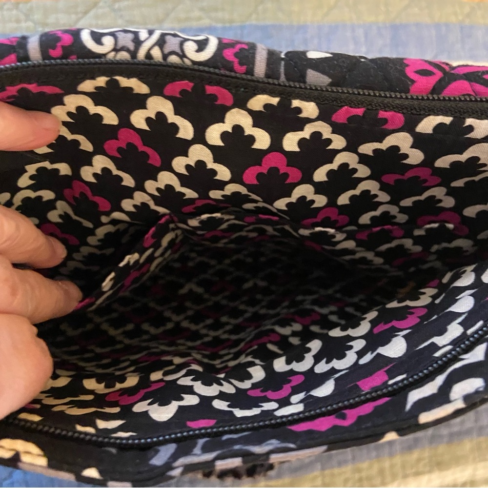 Vera Bradley Black and Pink Shoulder Bag with Vibrant Design - Picture 6 of 10